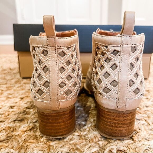 Jeffrey Campbell Taggart Open Weave Ankle Booties Beige Women’s Size 7 - Picture 10 of 12